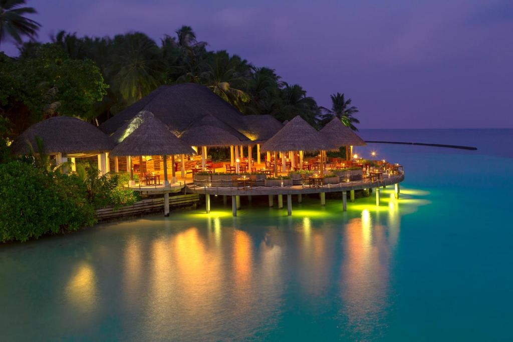 Baros Maldives 5*