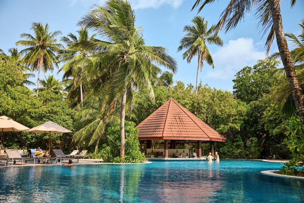 Robinson Club Maldives 5*